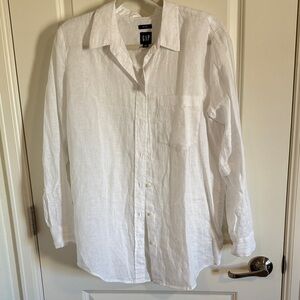 NWT 100% linen GAP Boyfriend button down